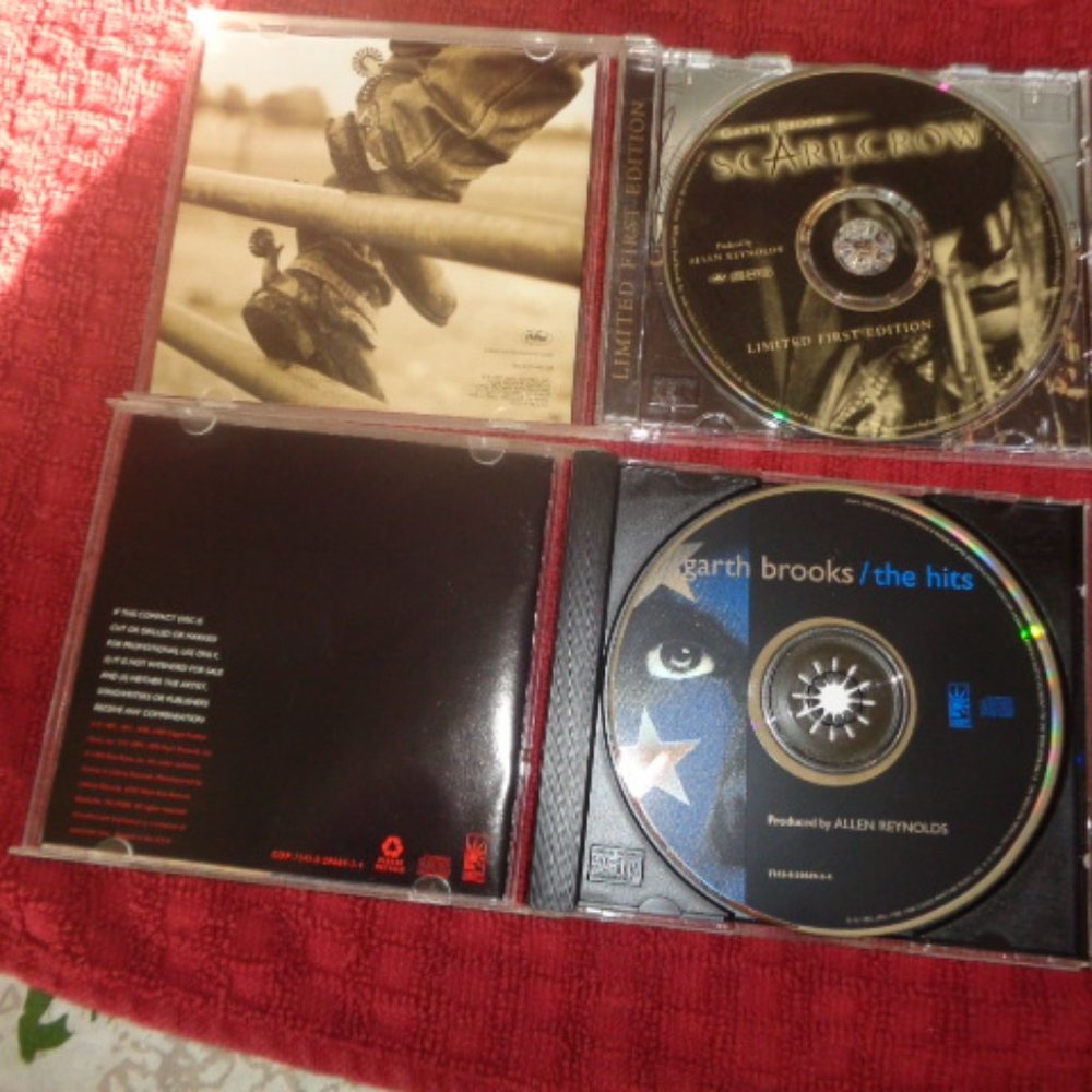 Lot of 2 Garth Brooks Country Western CD's - Scarecrow and The Hits - Country !